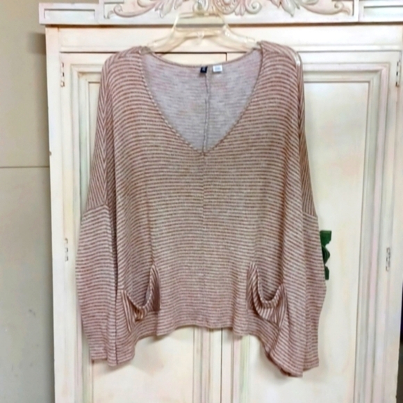 BDG V neck cream and brown striped sweater lightweight S M good condition - Picture 1 of 10